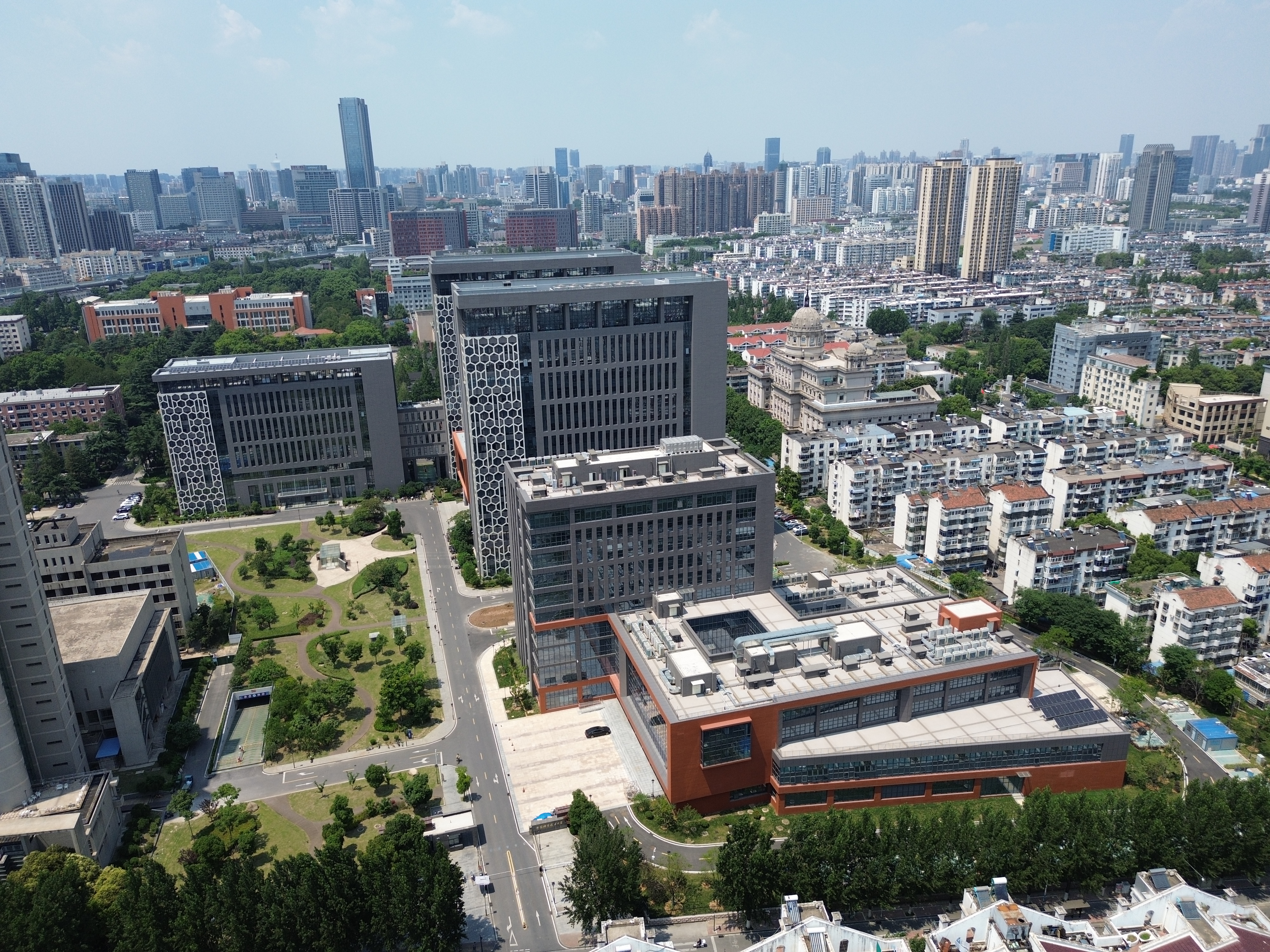 地球和空间科学前沿研究中心